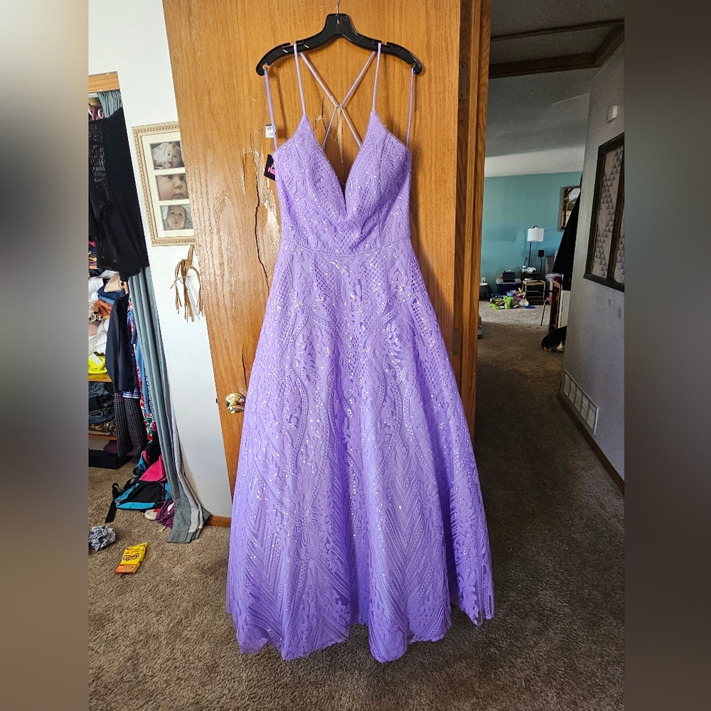 Elegant Lavender Prom Evening Gown Sequin